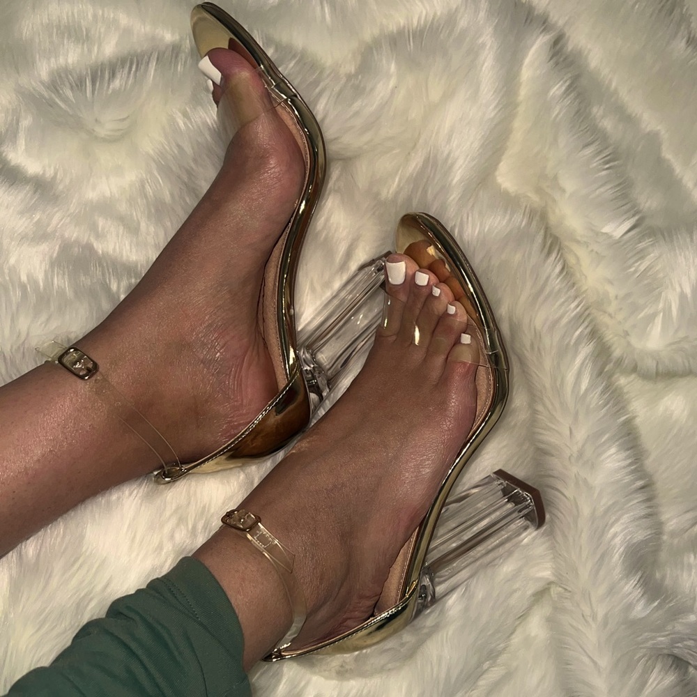 Clear strap heels (gold)